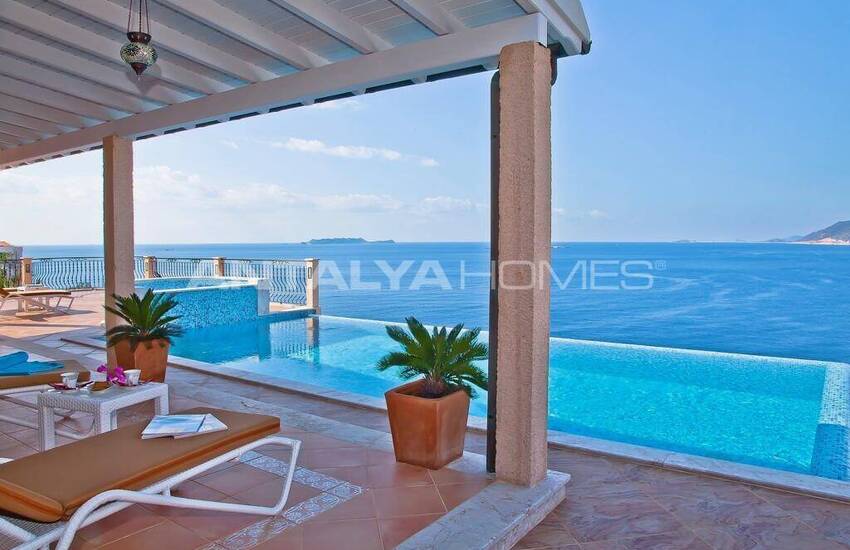 Sea-view Real Estate with Investment Potential in Kaş