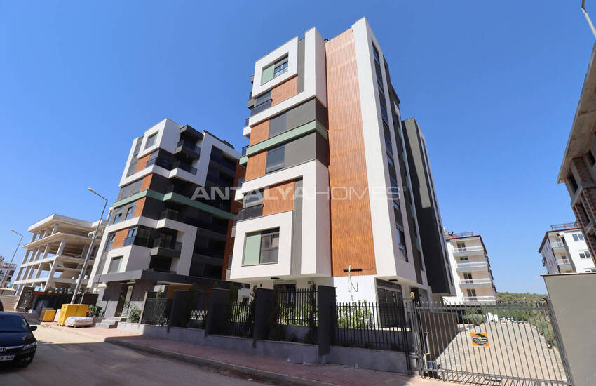 آپارتمان‌ها در مجتمعی با استخر نزدیک بیمارستان در آنتالیا 1