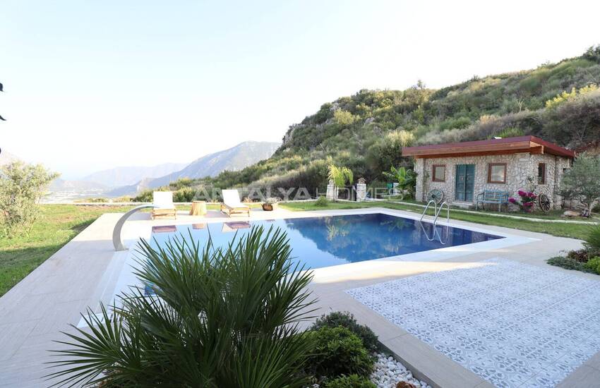 House with Pool Intertwined with Nature in Antalya Adrasan 10