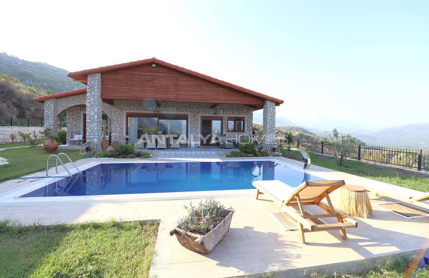 House with Pool Intertwined with Nature in Antalya Adrasan