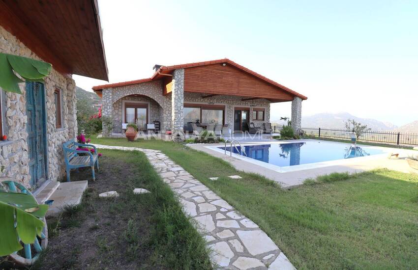 House with Pool Intertwined with Nature in Antalya Adrasan 3