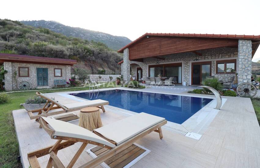 House with Pool Intertwined with Nature in Antalya Adrasan 6