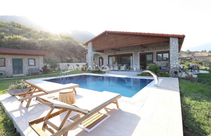 House with Pool Intertwined with Nature in Antalya Adrasan