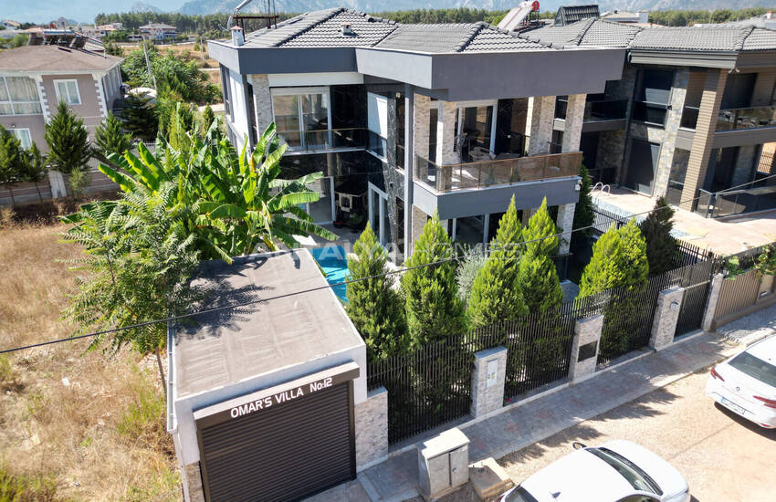 Antalya Yeşilbayır'da Özel Havuzlu Müstakil Villa 1