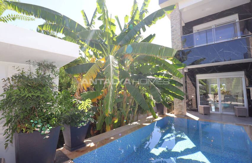 Antalya Yeşilbayır'da Özel Havuzlu Müstakil Villa 6