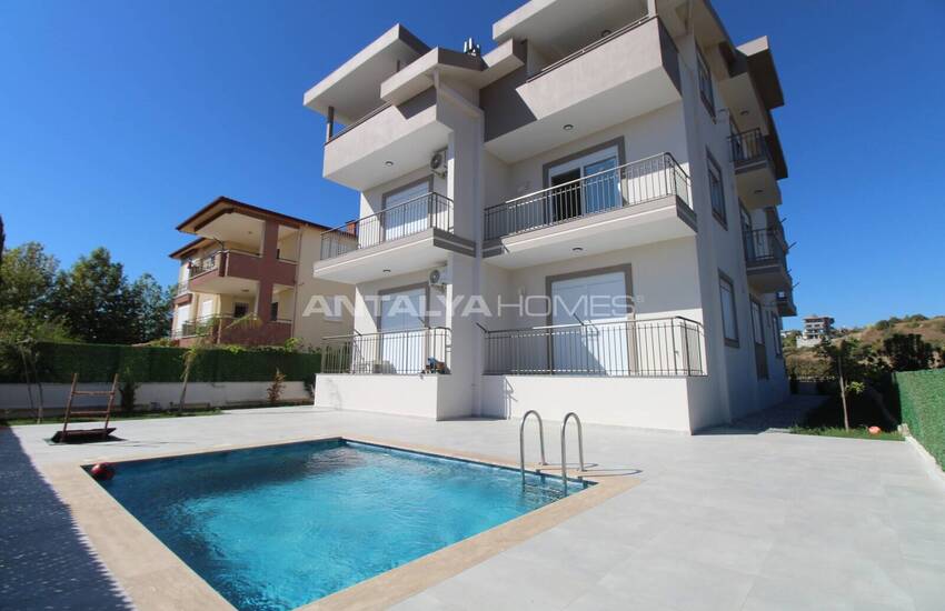 Antalya Manavgat'ta Havuzlu Sitede 2+1 Daire 1