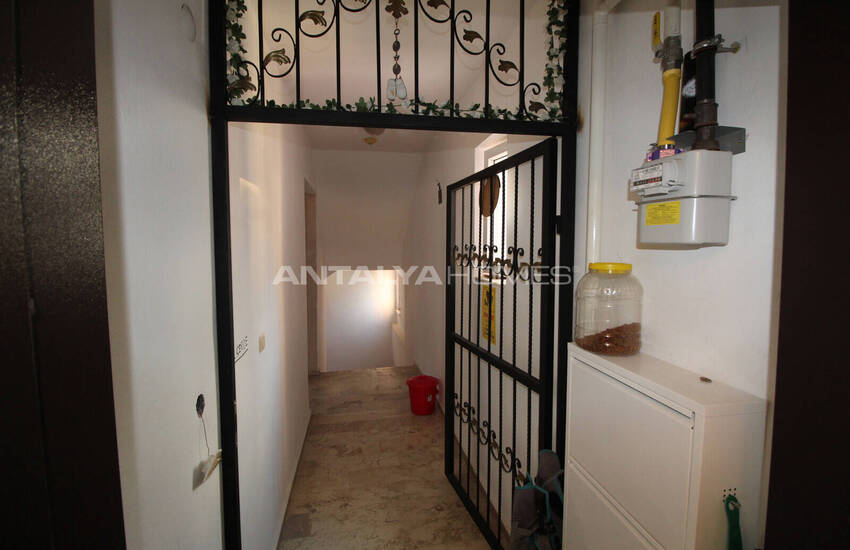 3-комнатная квартира с видом на море в центре Лары 4