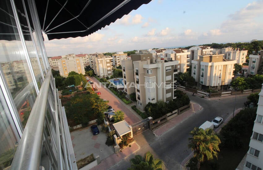 Sea View 3-bedroom Flat in Central Lara 1