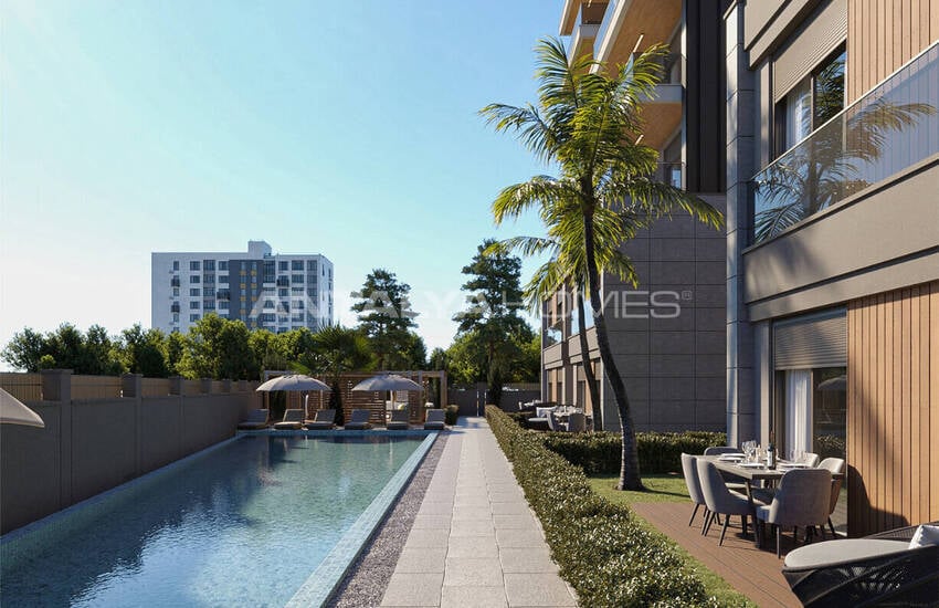 آپارتمان‌ها در مجتمعی با استخر نزدیک فرودگاه در آنتالیا