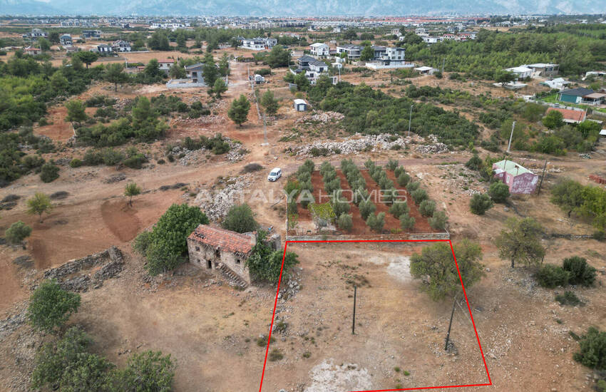 Döşemealtı'da 790 M² İnşaata Hazır Arsa 2