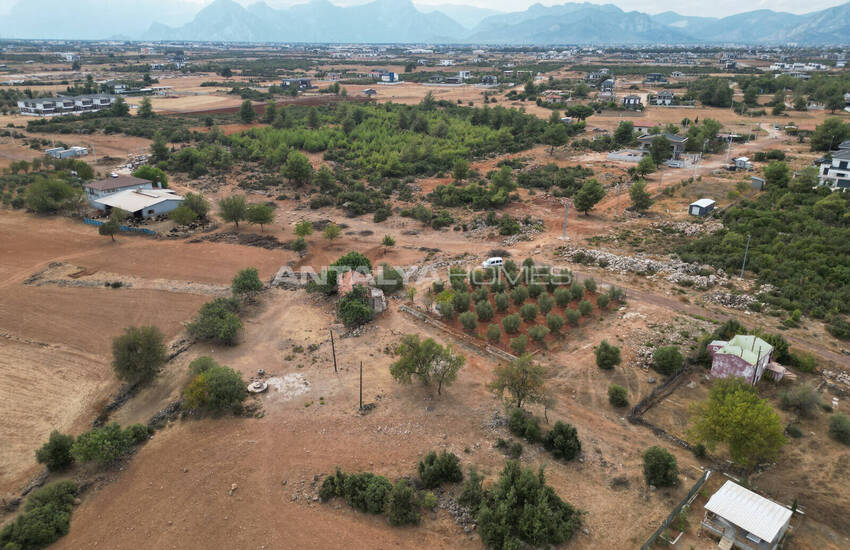 Döşemealtı'da 790 M² İnşaata Hazır Arsa 6