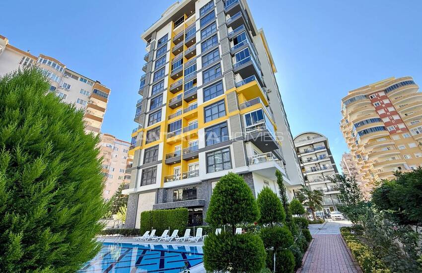 Alanya Mahmutlar'da Denize 550 M Mesafede Havuzlu Sitede Daireler