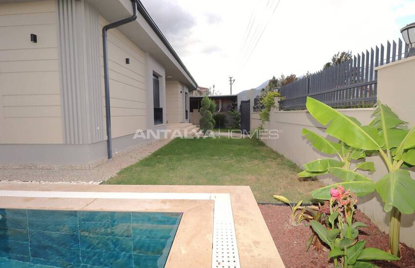 Antalya Döşemealtı'nda Havuzlu ve Dağ Manzaralı Ev 8