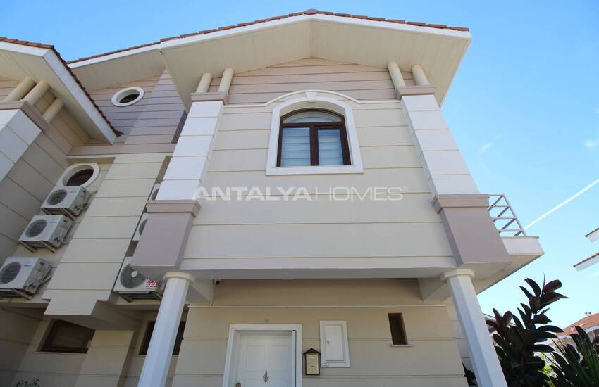 Antalya Belek'te Havuzlu Sitede 3 Odalı Şık Villa 3