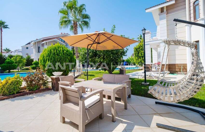 Antalya Belek'te Havuzlu Sitede 3 Odalı Şık Villa 12