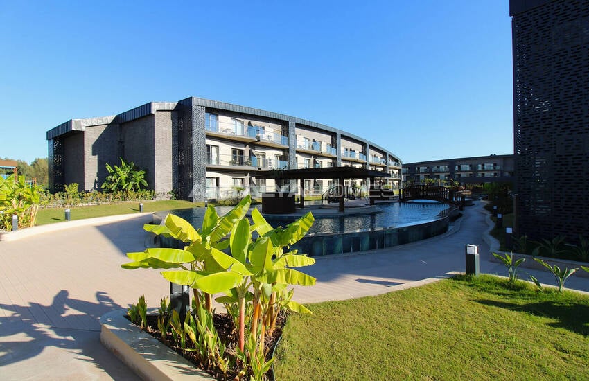 3-bedroom Flats Near Lara Beach in Antalya 1