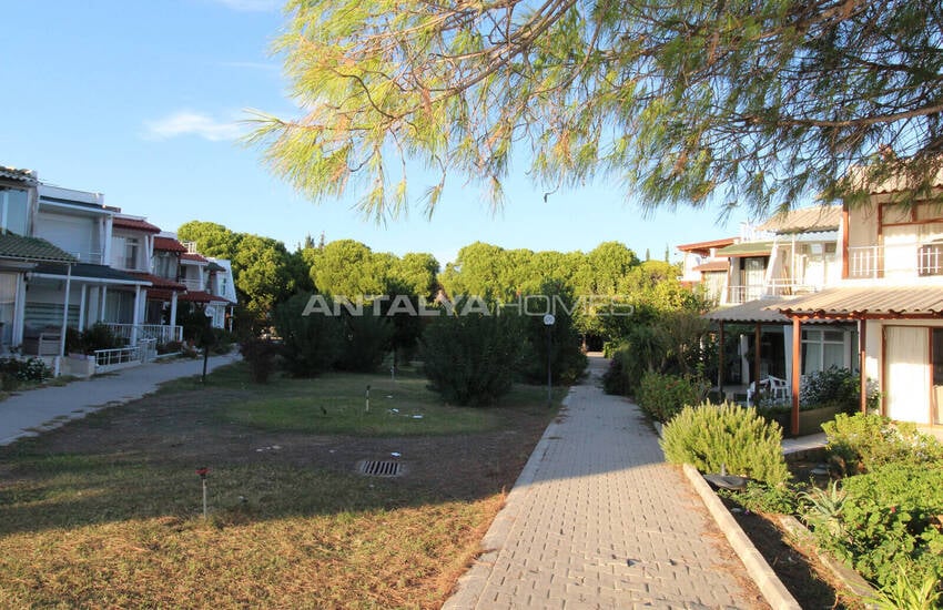 Antalya Manavgat'ta Denize Yakın Sitede 3 Yatak Odalı Villa 3