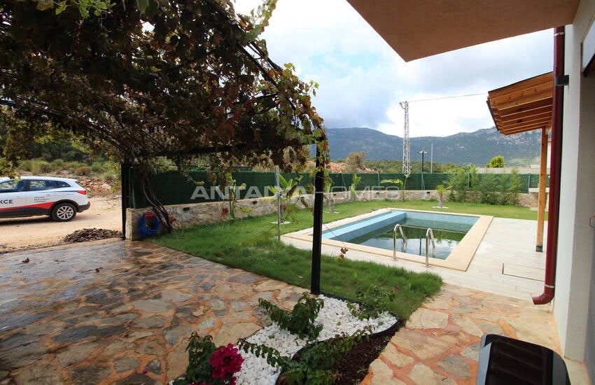 Villa 3 Chambres Avec Piscine Et Jardin À Antalya Kaş 3