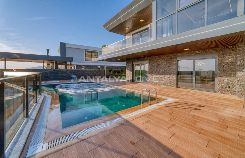 Elegant Villas with Pool and Sauna in Alanya 10