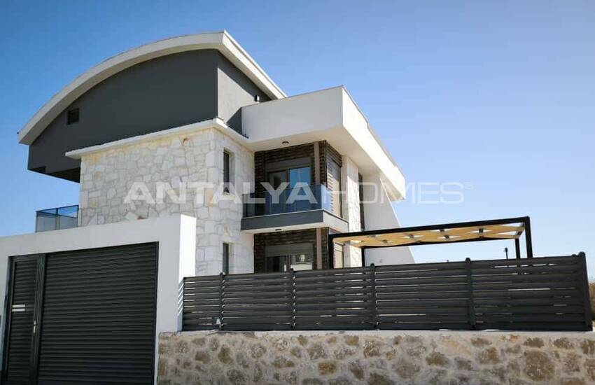 Полудом с 4 спальнями, бассейном и садом в Белеке 2