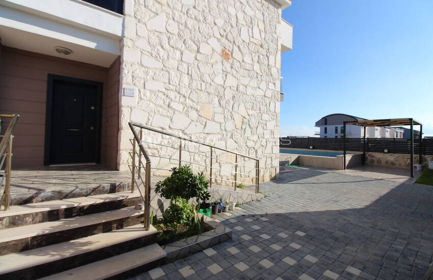 Полудом с 4 спальнями, бассейном и садом в Белеке 7