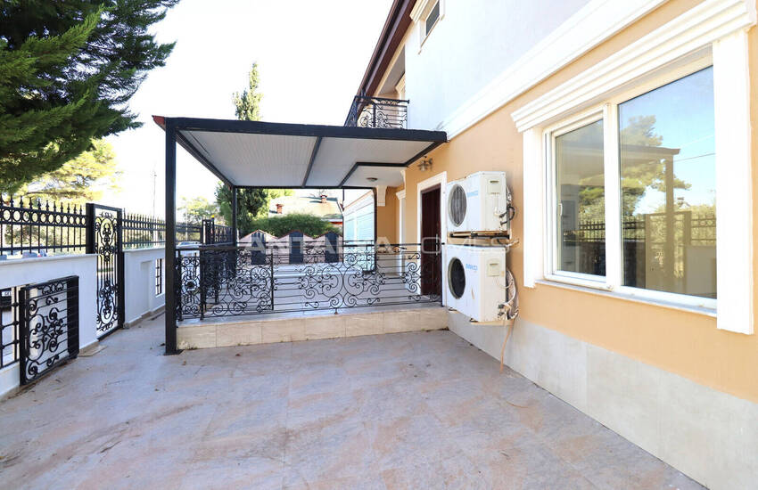 Detached House with Forest Views in Antalya Kepez 10