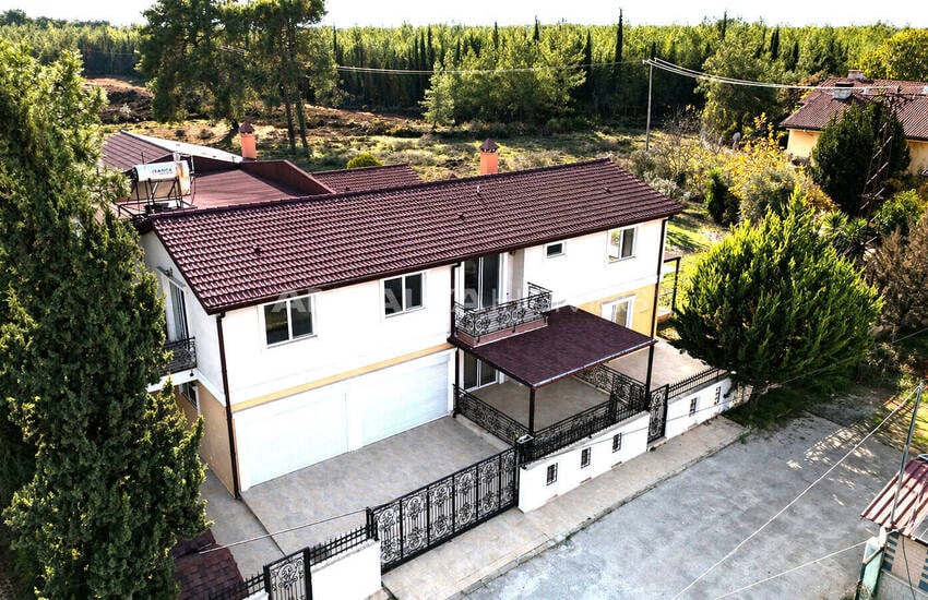 Einfamilienhaus Mit Waldblick In Antalya Kepez 2