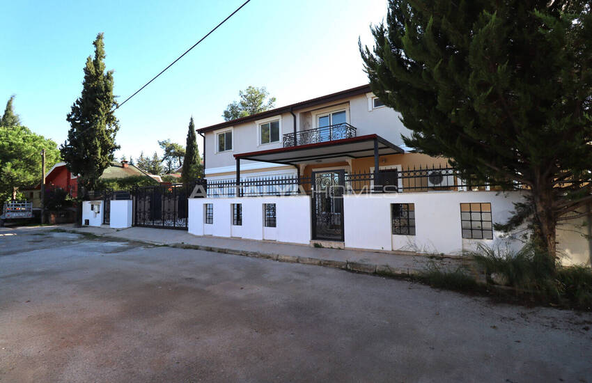Detached House with Forest Views in Antalya Kepez 6