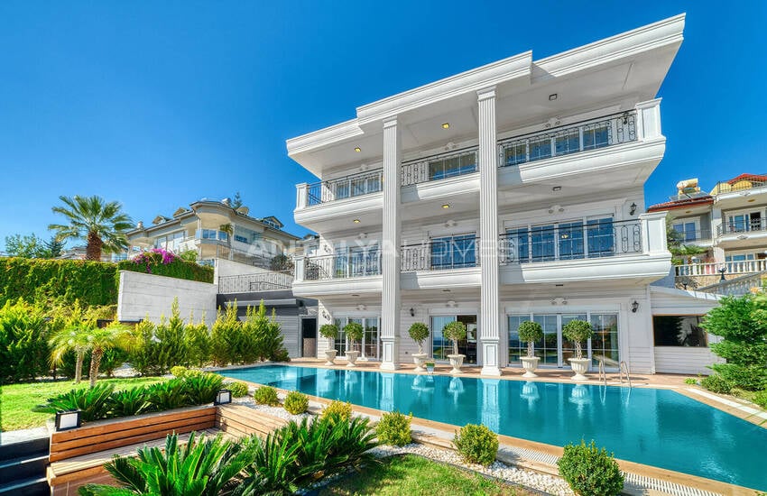 Triplexhus Med 5 Sovrum Och Pool I Alanya Antalya 1