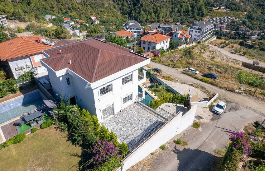 Triplexhus Med 5 Sovrum Och Pool I Alanya Antalya 11