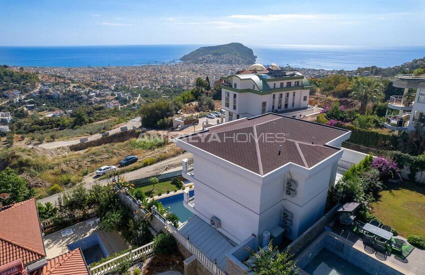 5-bedroom Triplex House with Pool in Alanya Antalya 4