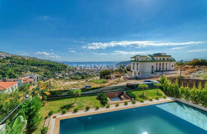 5-bedroom Triplex House with Pool in Alanya Antalya 5