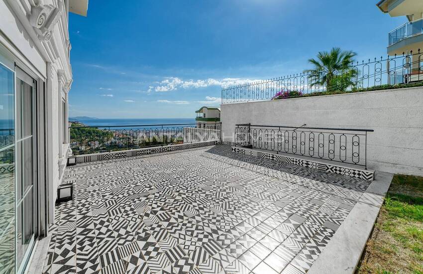 5-bedroom Triplex House with Pool in Alanya Antalya 13