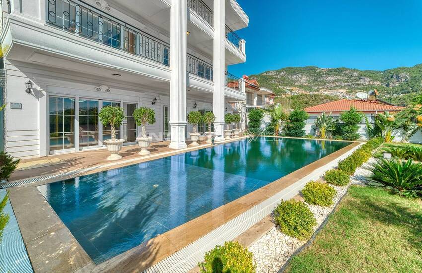 5-bedroom Triplex House with Pool in Alanya Antalya 1