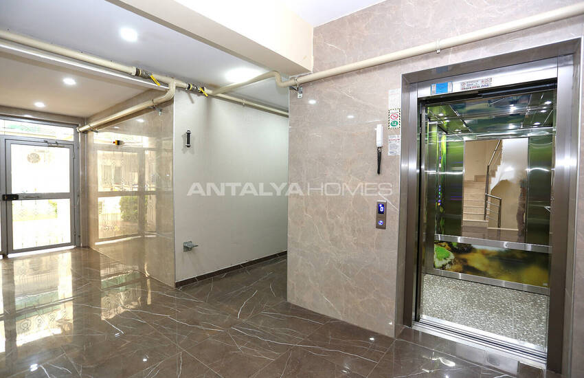 شقة دوبلكس من 3 غرف نوم مع تراس بالقرب من الشاطئ في كونيالتي 7