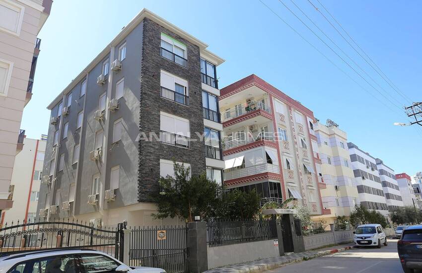 1-bedroom Flat Near Daily Amenities in Antalya Muratpaşa 1