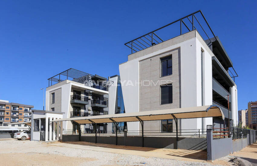Building with High Rental Income Potential in Antalya Altintas 6