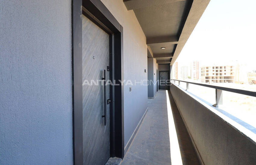 Building with High Rental Income Potential in Antalya Altintas 13