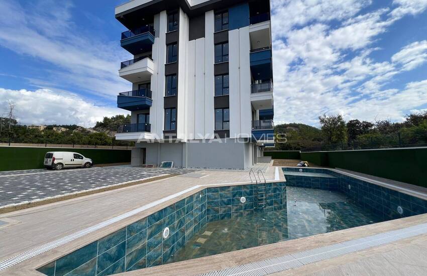 عقارات أنيقة على بُعد 210 أمتار من البحر في ألانيا