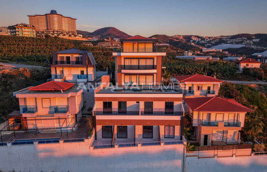 Alanya Kargıcak'ta Deniz Manzaralı Lüks 12 Odalı Villa 3