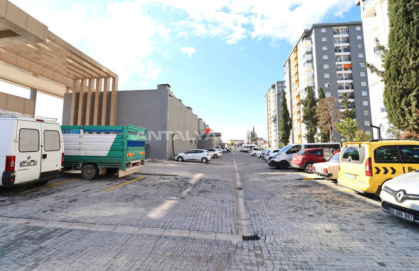 Butik Till Salu På En Livlig Huvudgata I Antalya Kepez 16