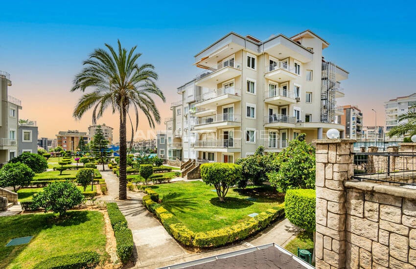 2-комнатная квартира в комплексе рядом с морем в Алании Чиккилли 2