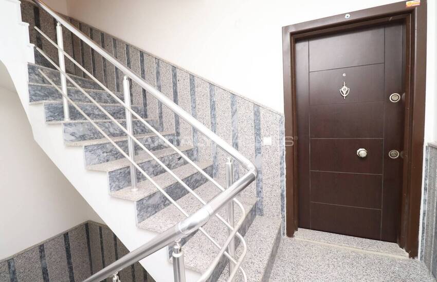 Rymlig Fastighet 400 M Från Havet I Antalya Konyaalti 5