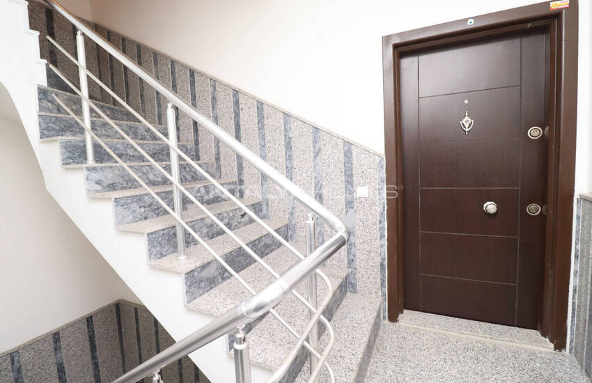 Rymlig Fastighet 400 M Från Havet I Antalya Konyaalti 5