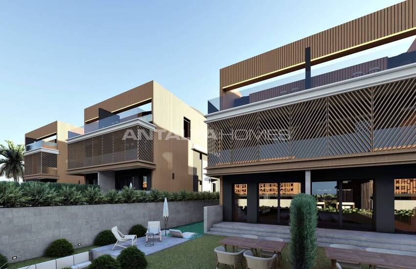 Antalya Aksu'da Özel Havuzlu 4+2 Satılık Şık Villalar 7