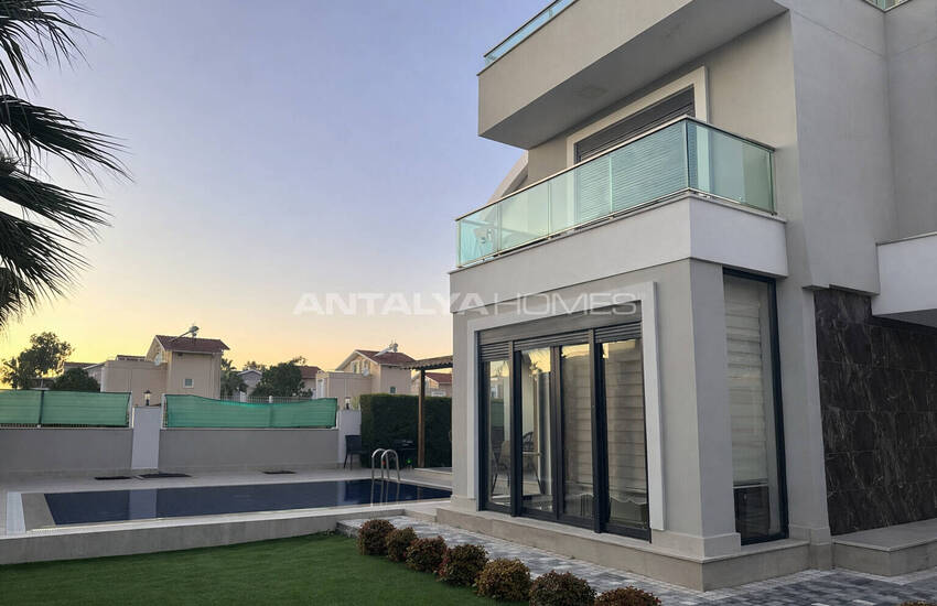 منزل من 4 غرف نوم مع ميزات عالية الجودة في أنطاليا كادري 9