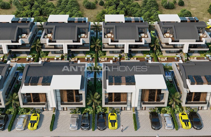 4-bedroom Triplex House with Pool and Garden in Belek 7