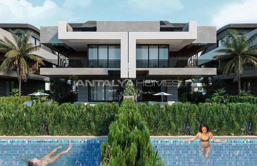 4-bedroom Triplex House with Pool and Garden in Belek 10