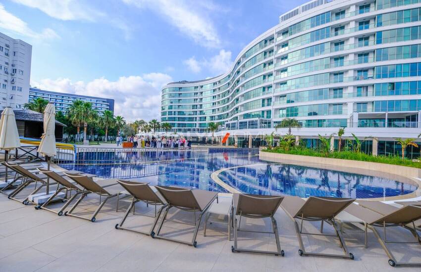 Property in a Complex with Private Beach Access in Antalya Kundu 6