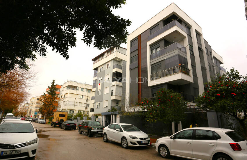 Apartment Near the Sea and Airport in Antalya Muratpasa